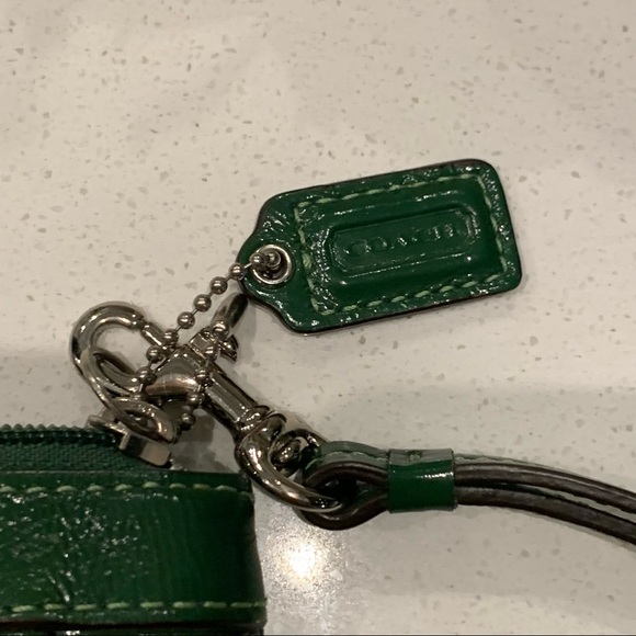 Coach Green Patent Leather Clutch Wristlet - Picture 12 of 12
